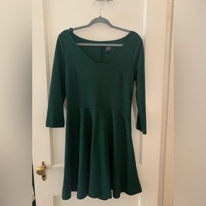 NWOT Emerald Gap Dress 👗